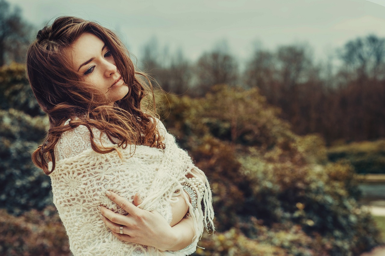 woman-g723cc5956_1280.jpg