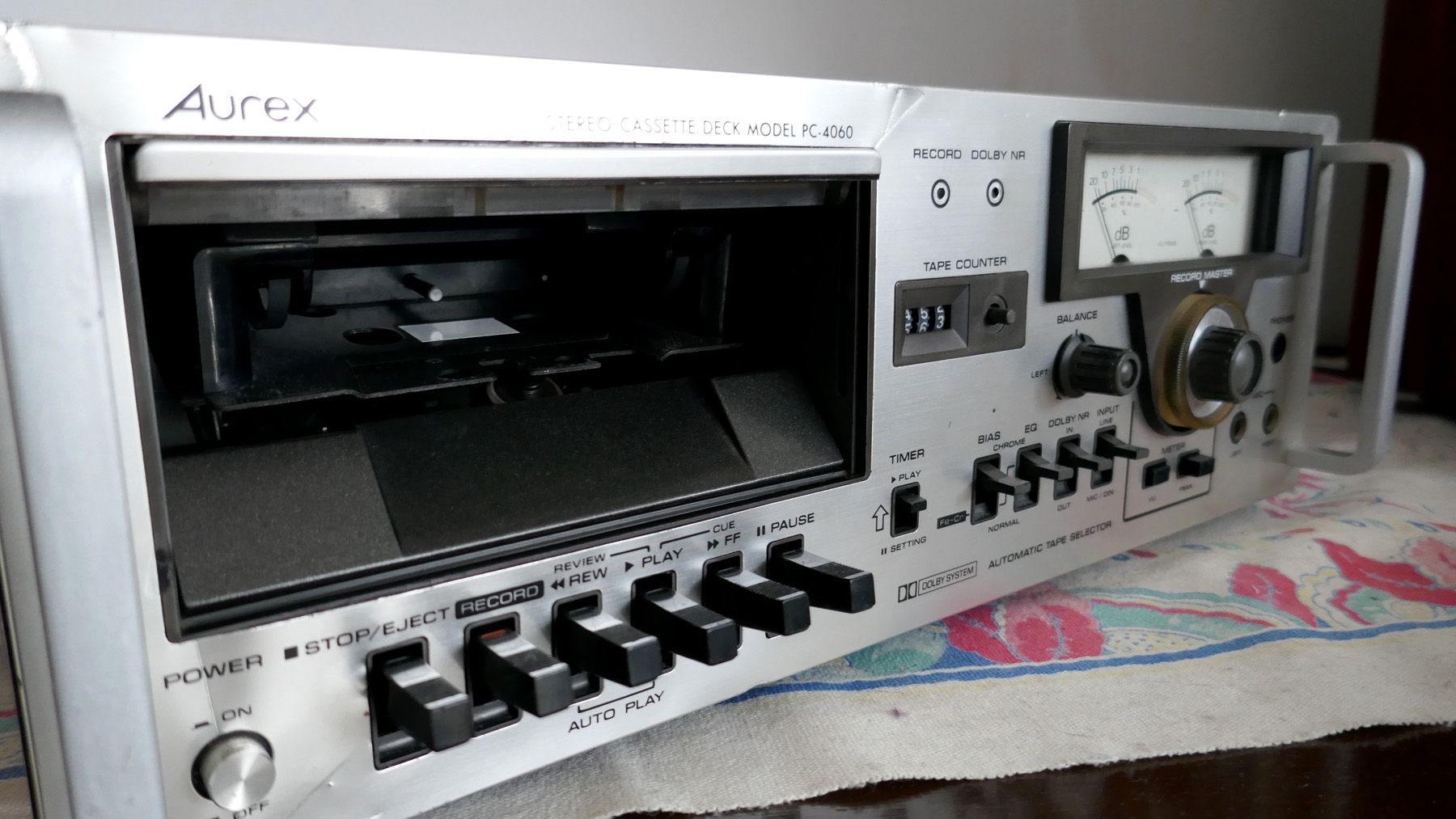 PC 4060 side..jpg