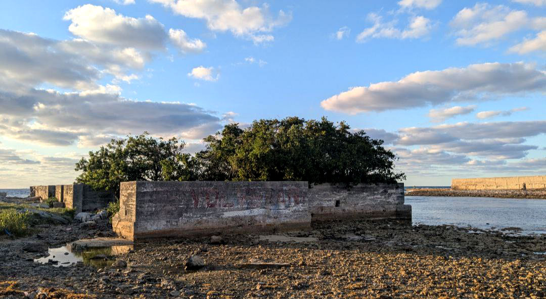 Lateral izquierdo de la costa.jpg