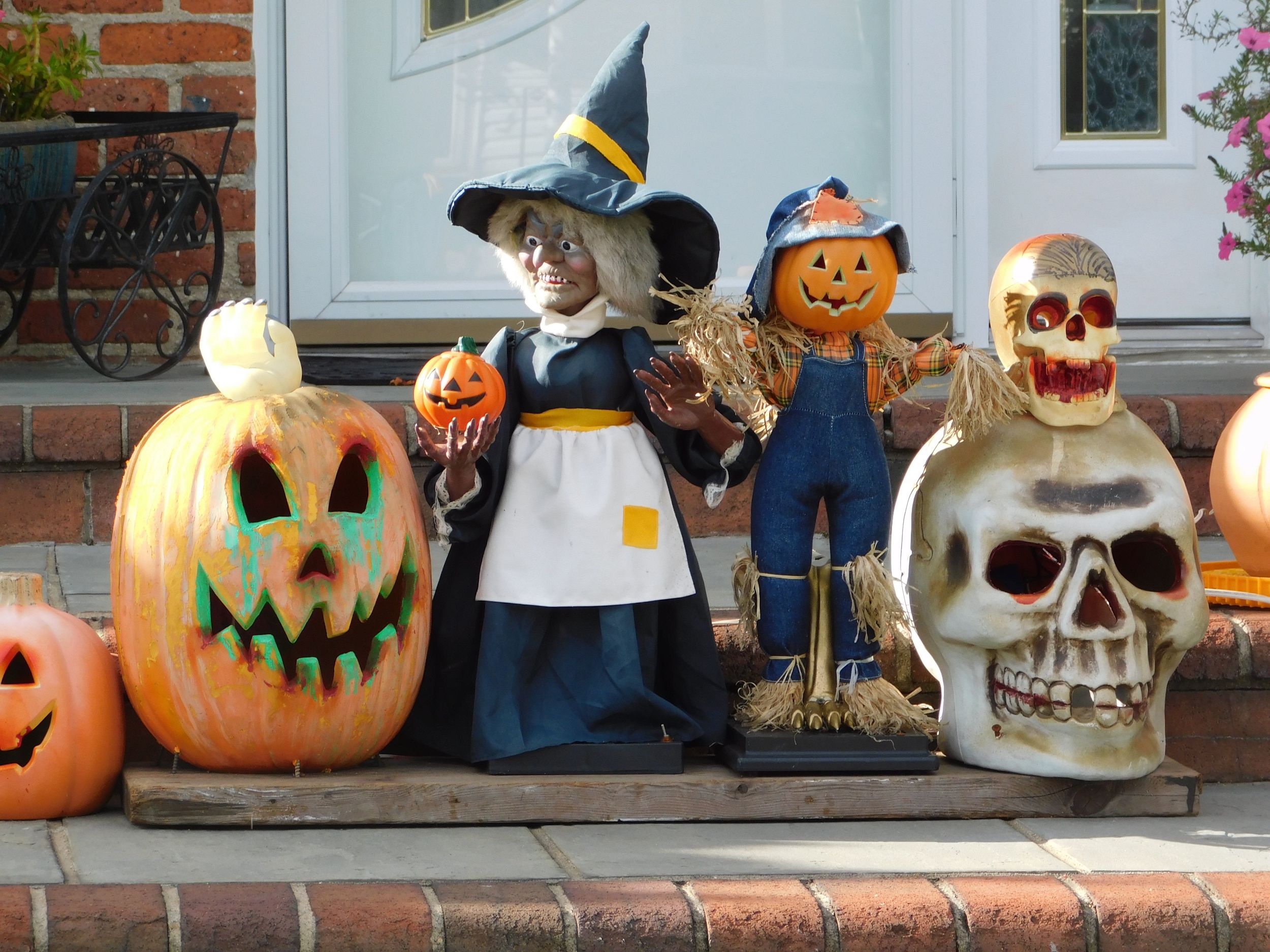 assorted halloween images.png