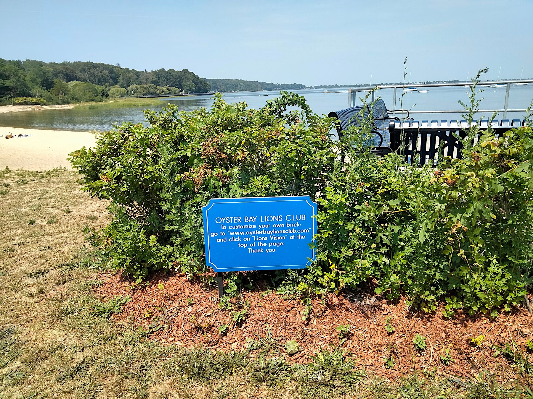 oyster bay lions club blue sign.png