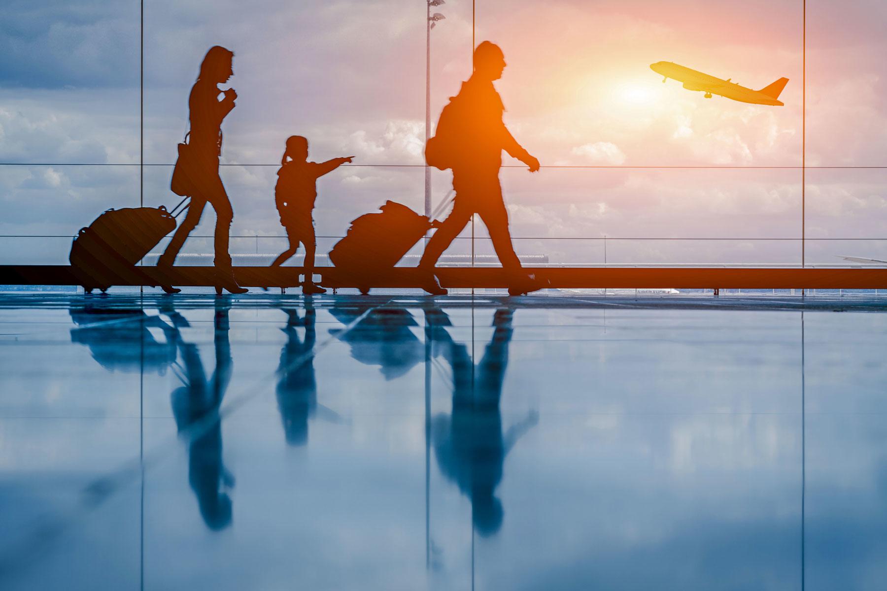 HERO_Intl_Travel_with_Kids_Games_HERO_shutterstock_298605944.jpg