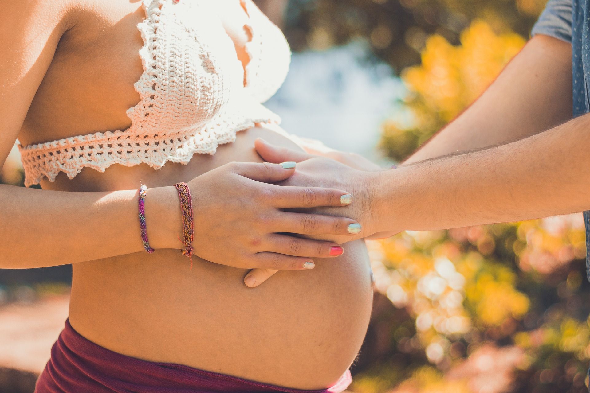 pregnant-2720434_1920.jpg