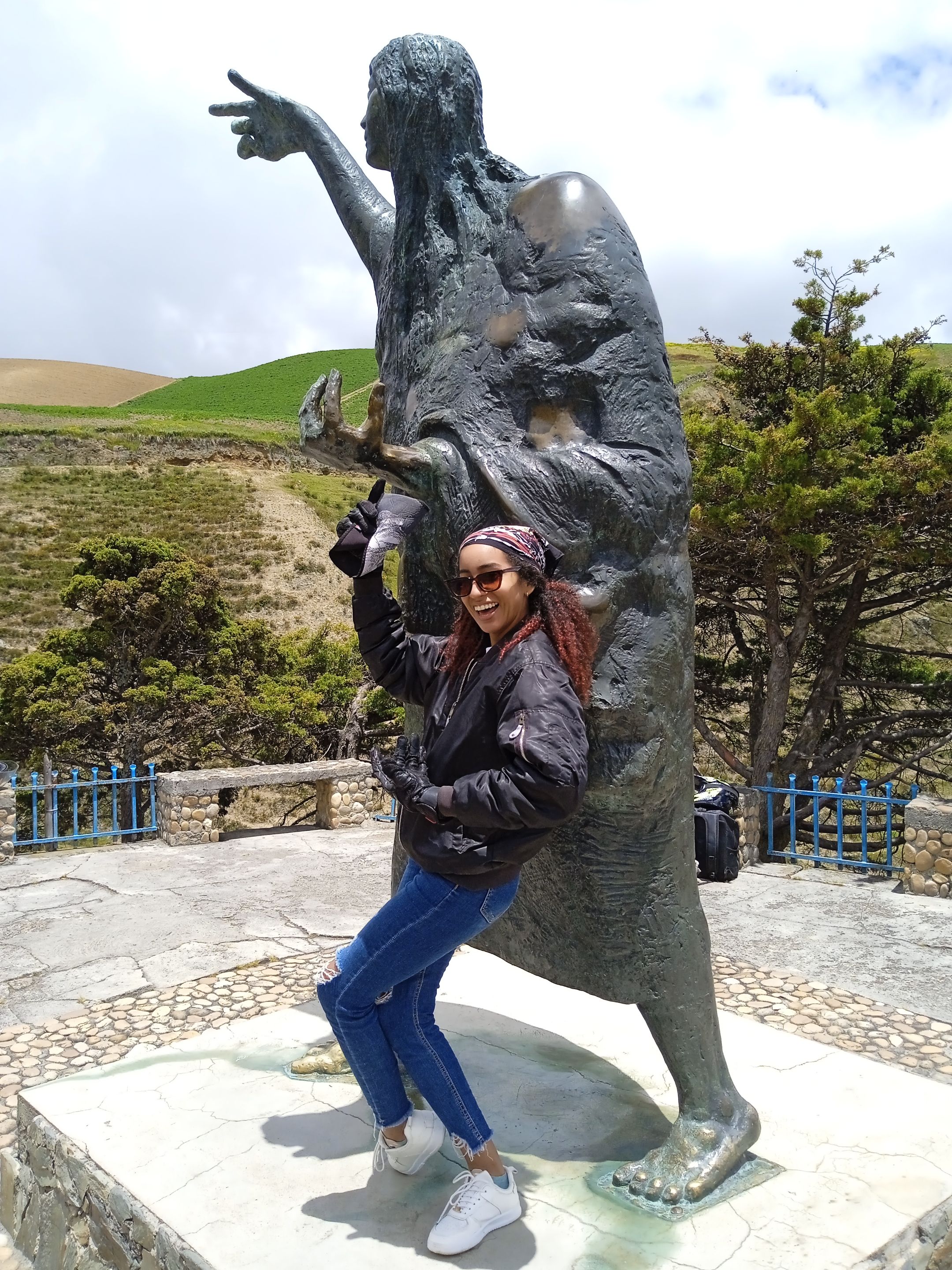 loca luz escultura