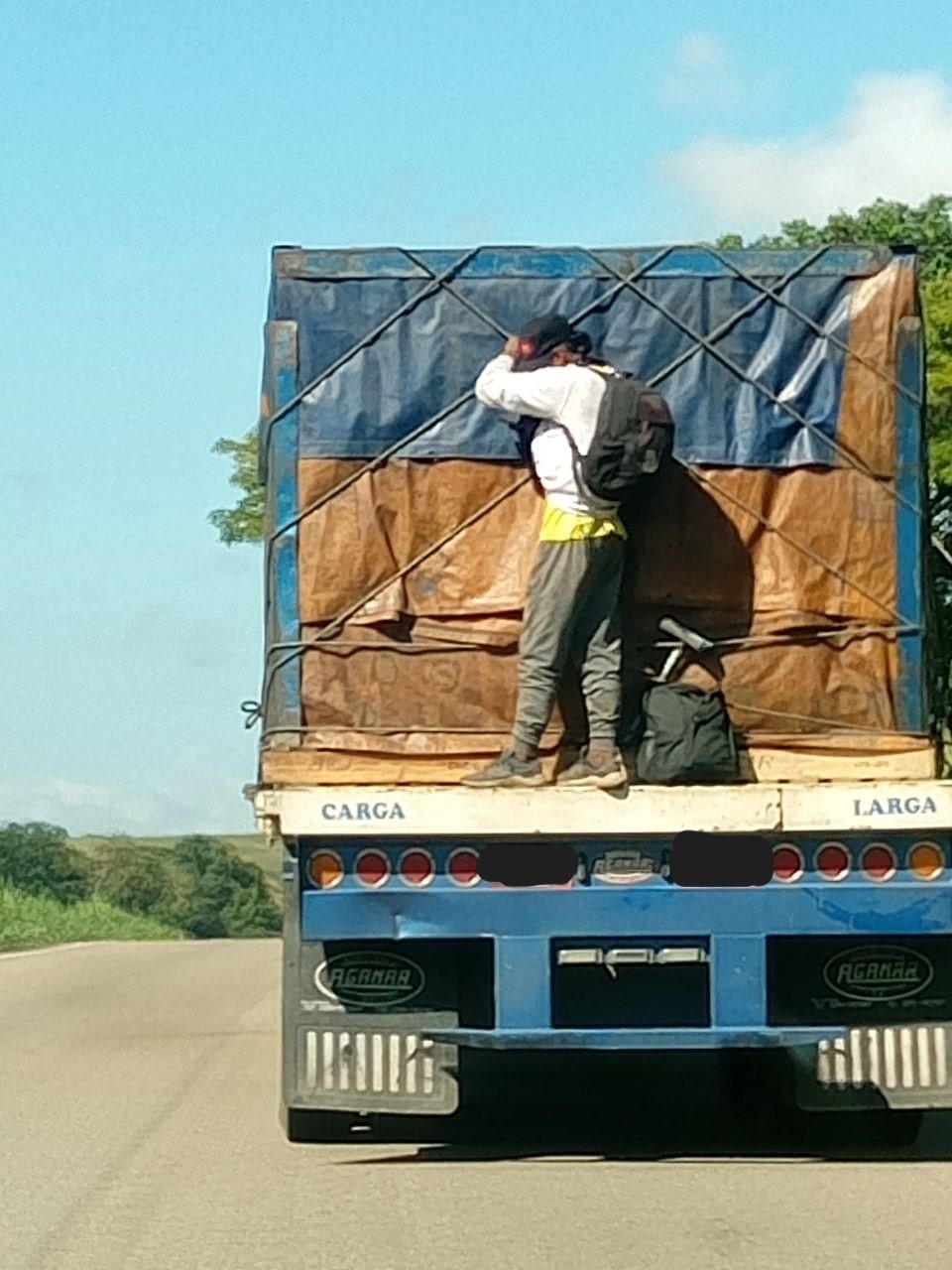 CAMION