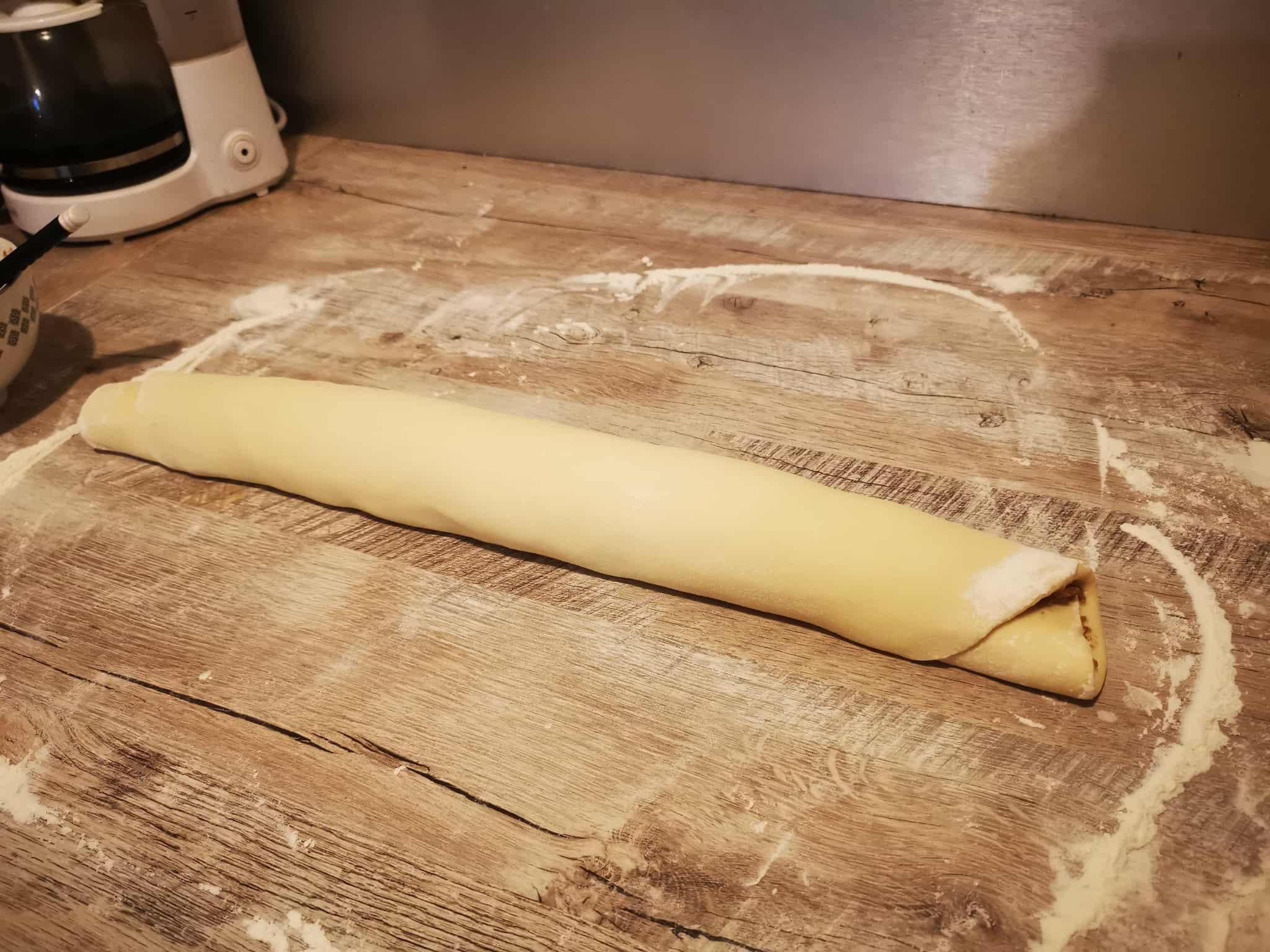 24- cinnamon rolls.jpg