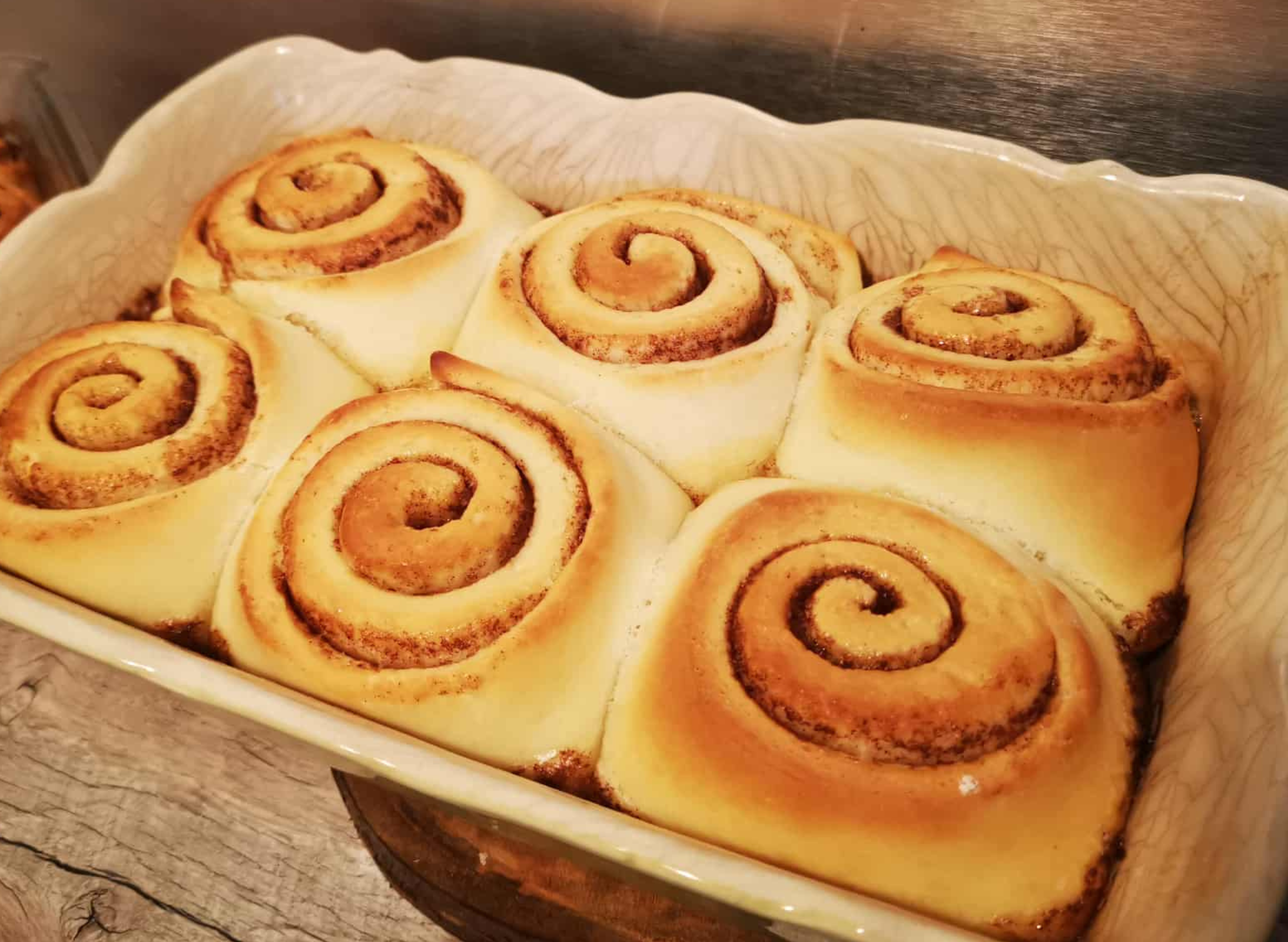 cinnamon rolls.png
