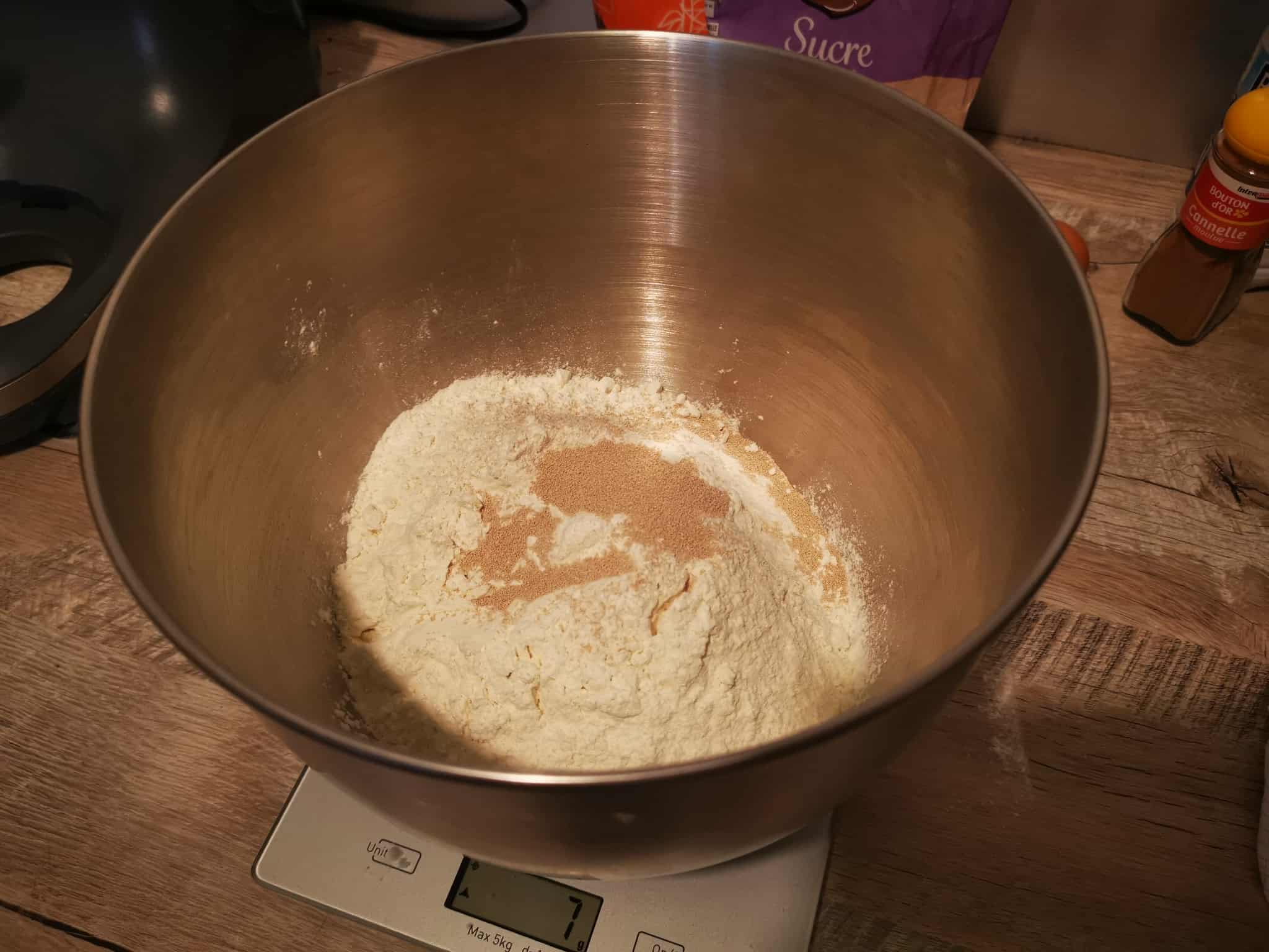 4- cinnamon rolls.jpg