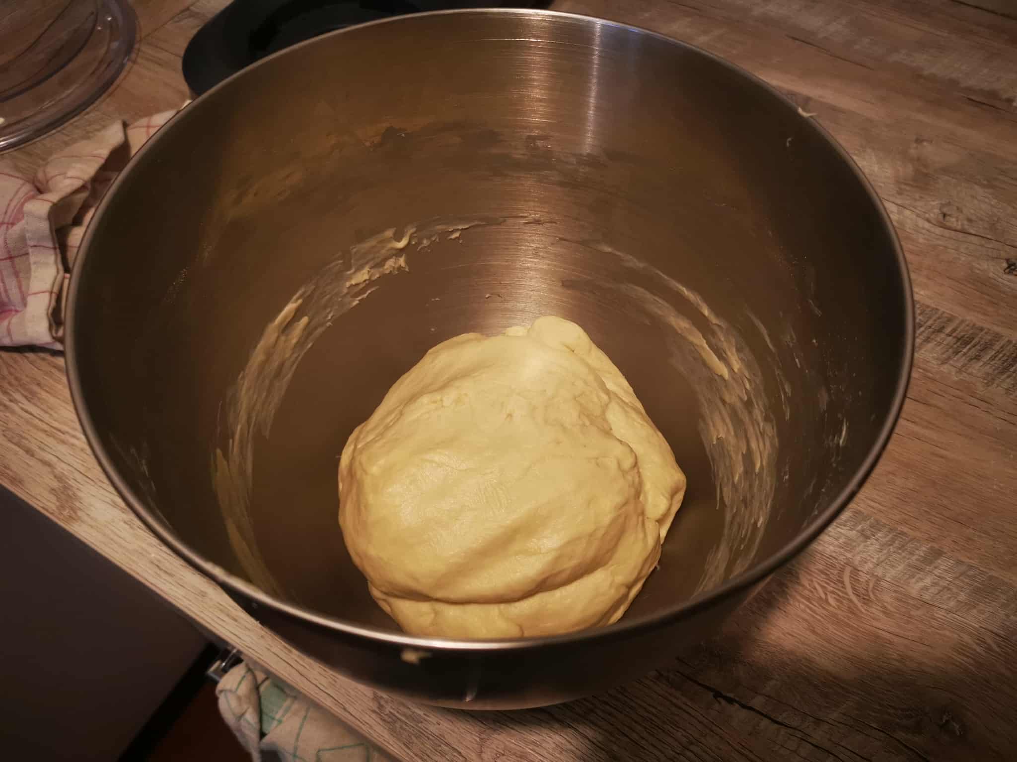 12- cinnamon rolls.jpg