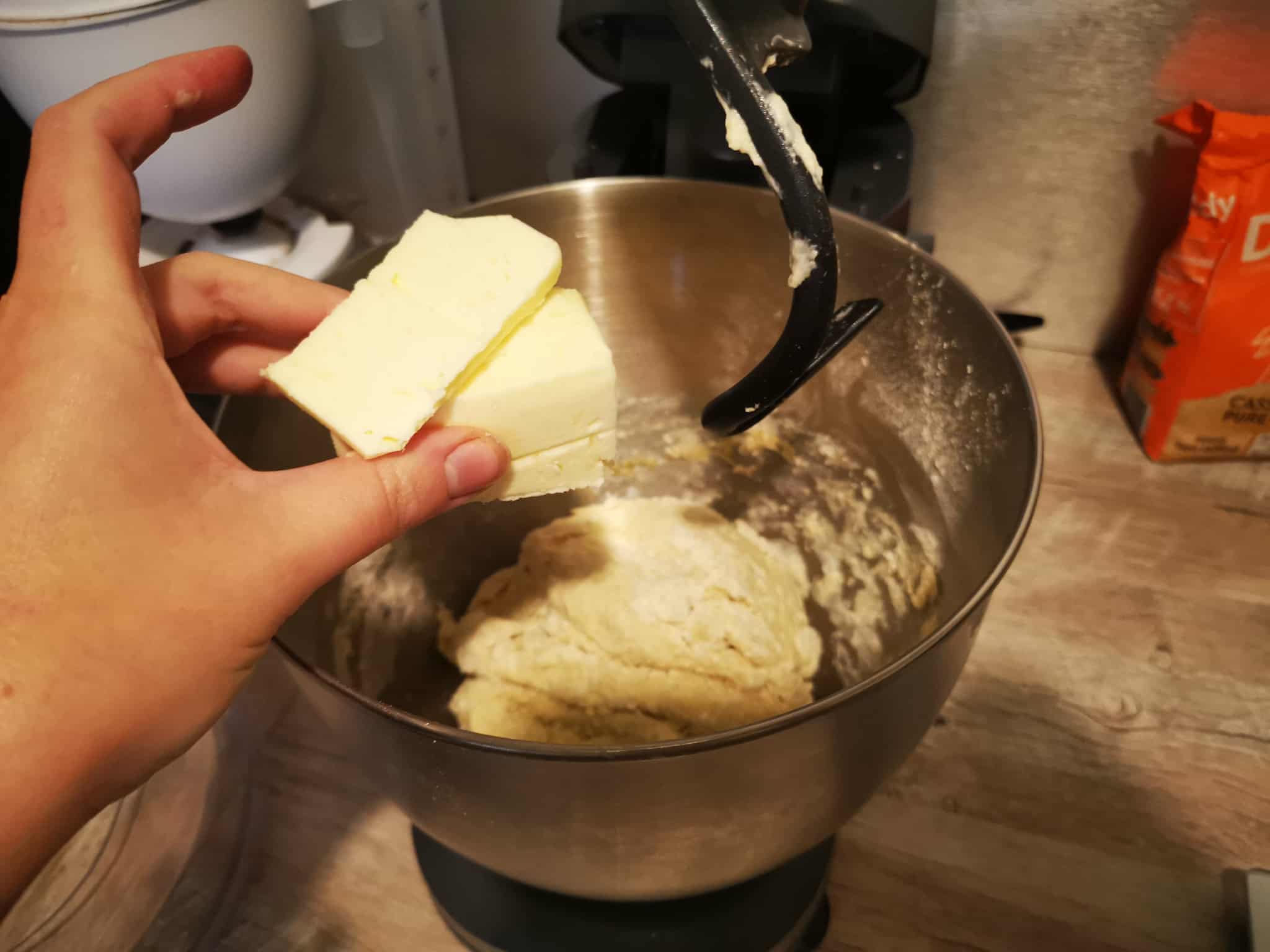 10- cinnamon rolls.jpg