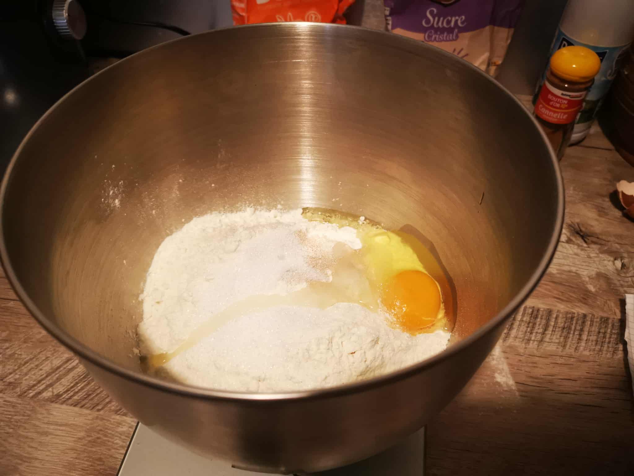 6- cinnamon rolls.jpg