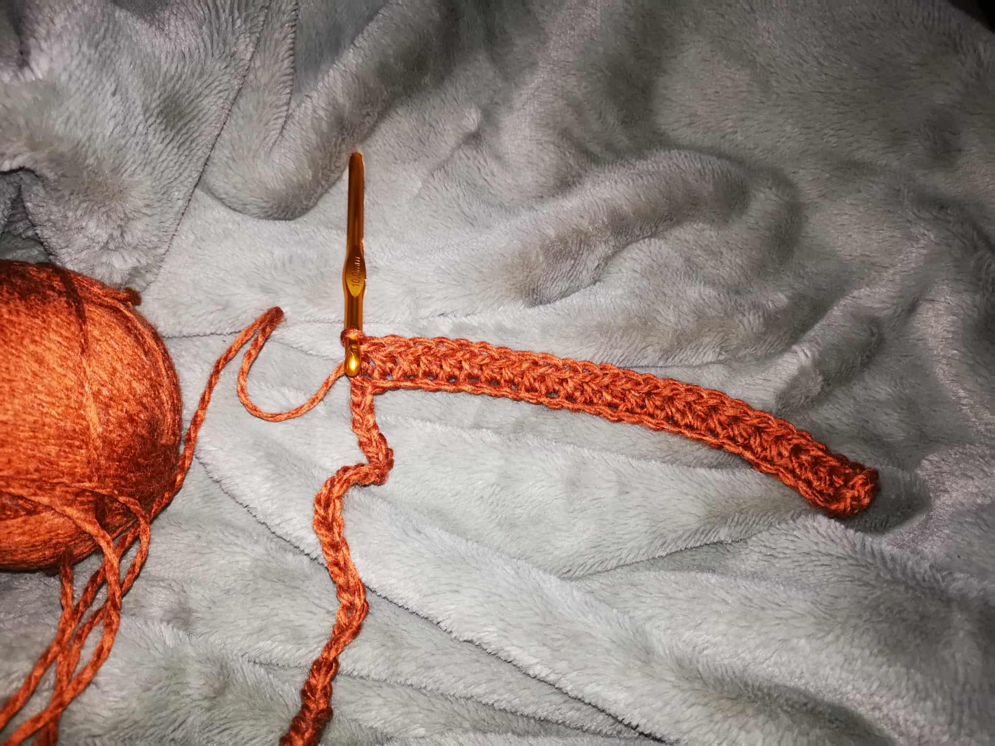 3-pull marron pour l'hiver.jpg