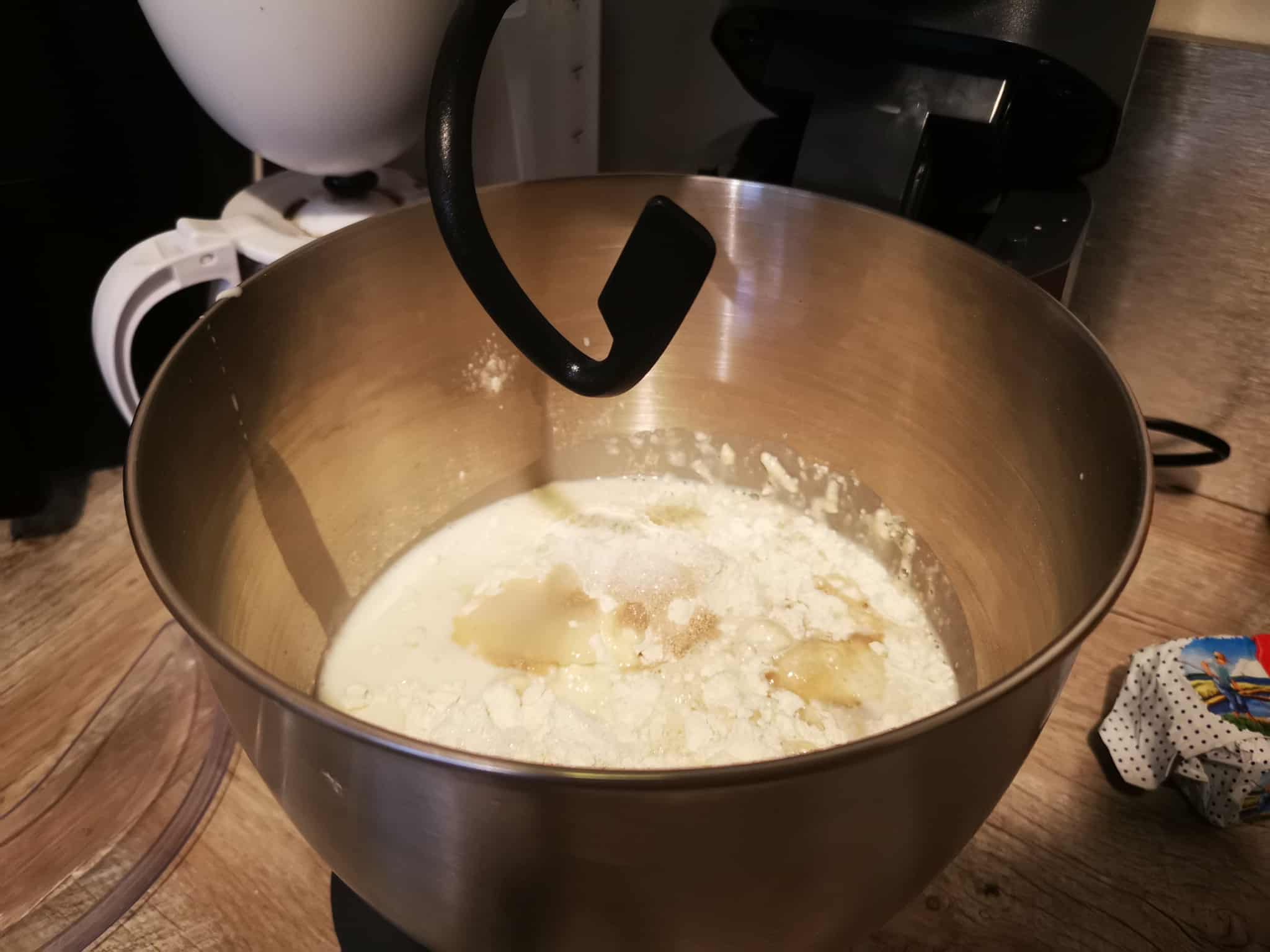 9- cinnamon rolls.jpg