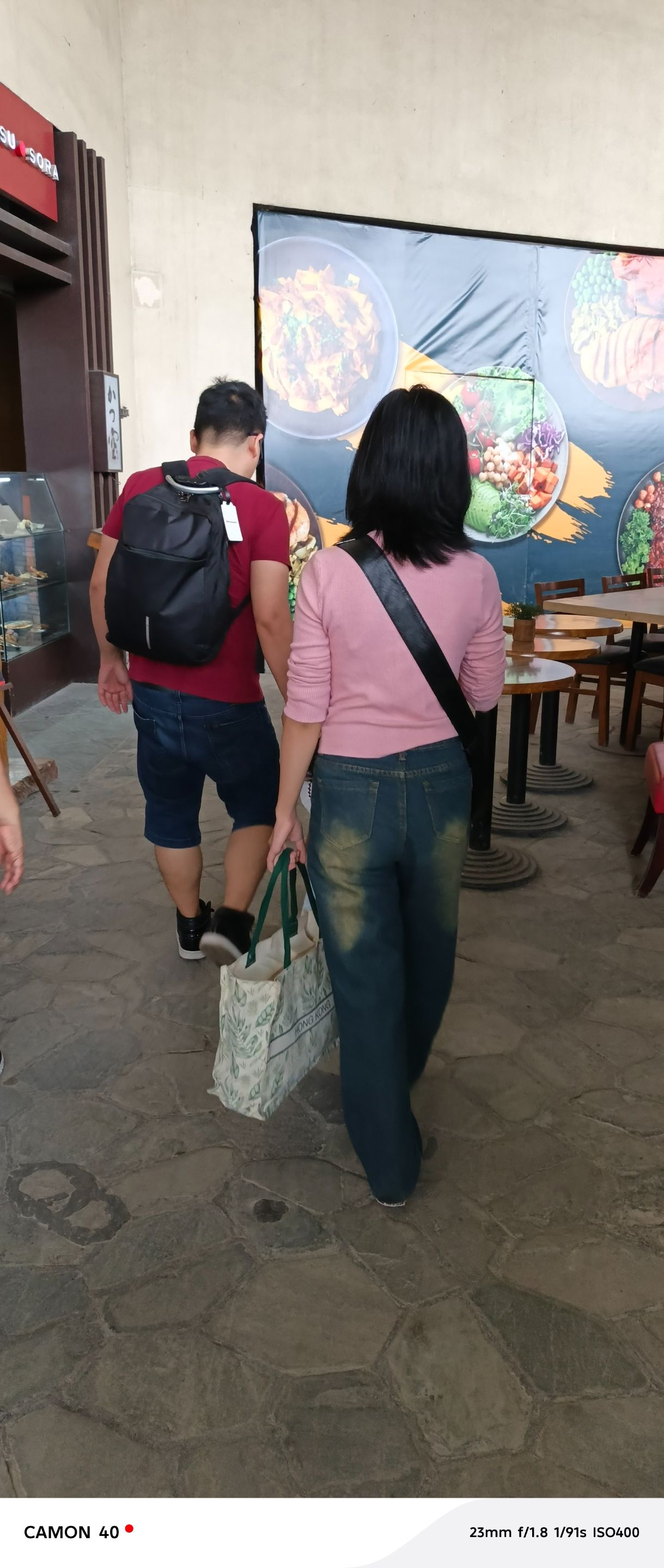 957.jpg