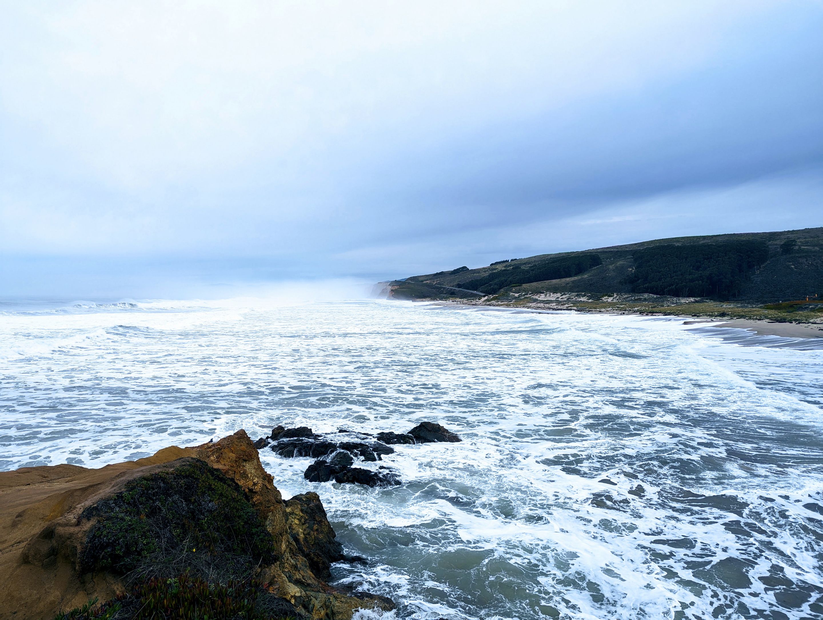 halfmoon_bay_cliffs.jpg