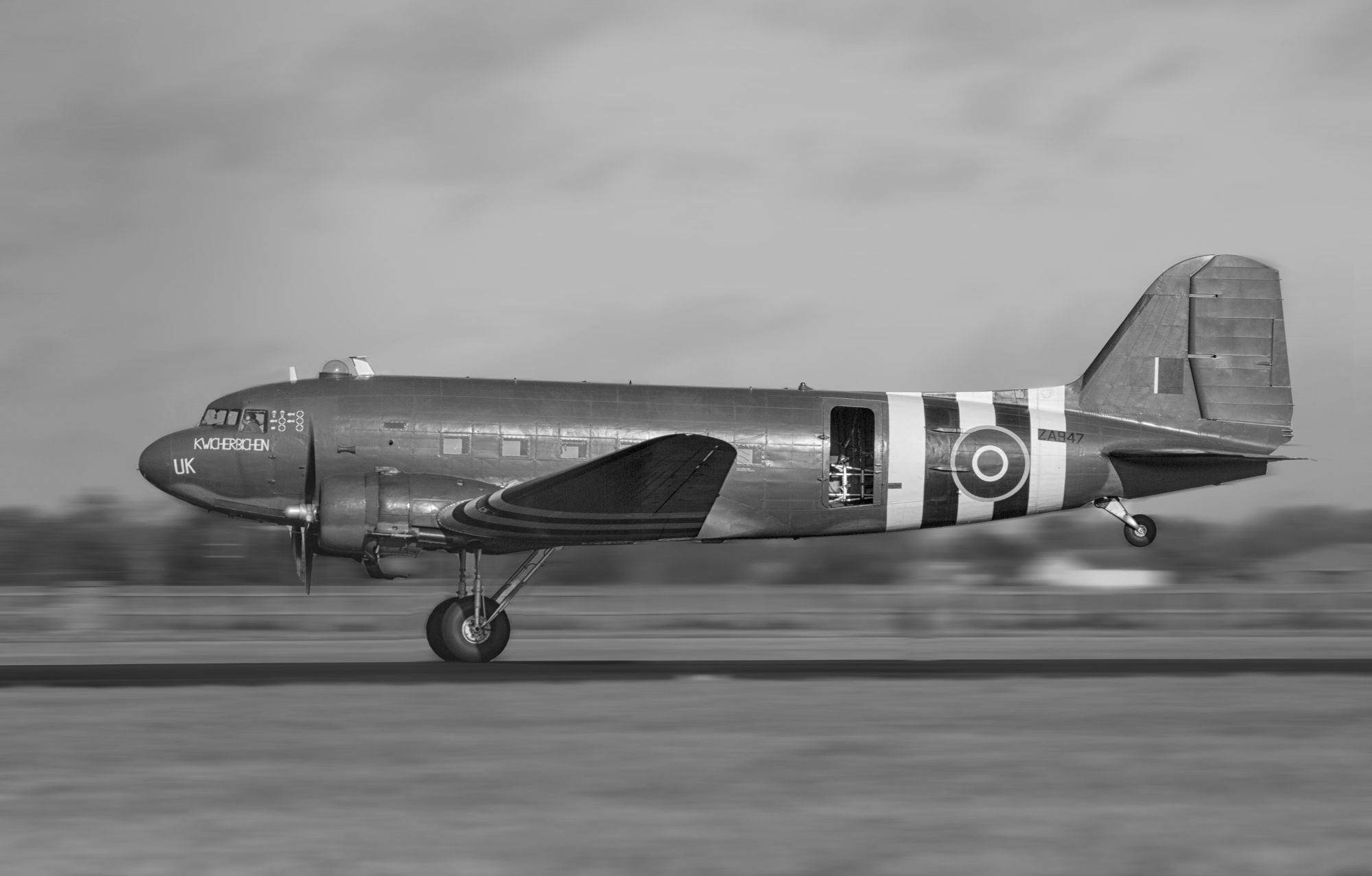 dakota-bw.jpg