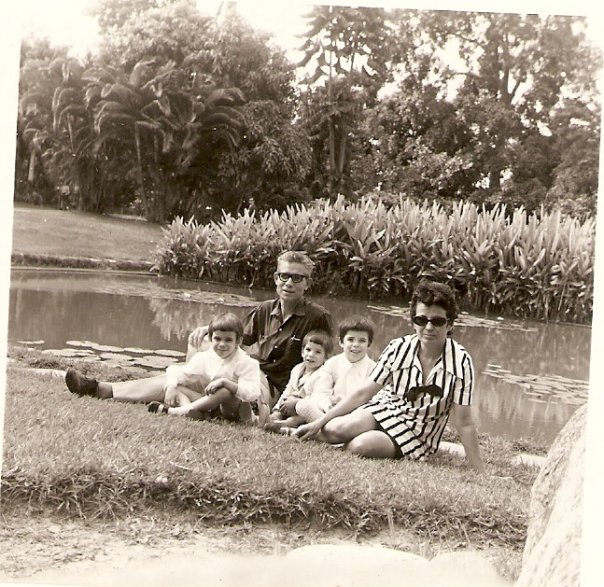 Infancia Familia en el Parque del Este.jpg