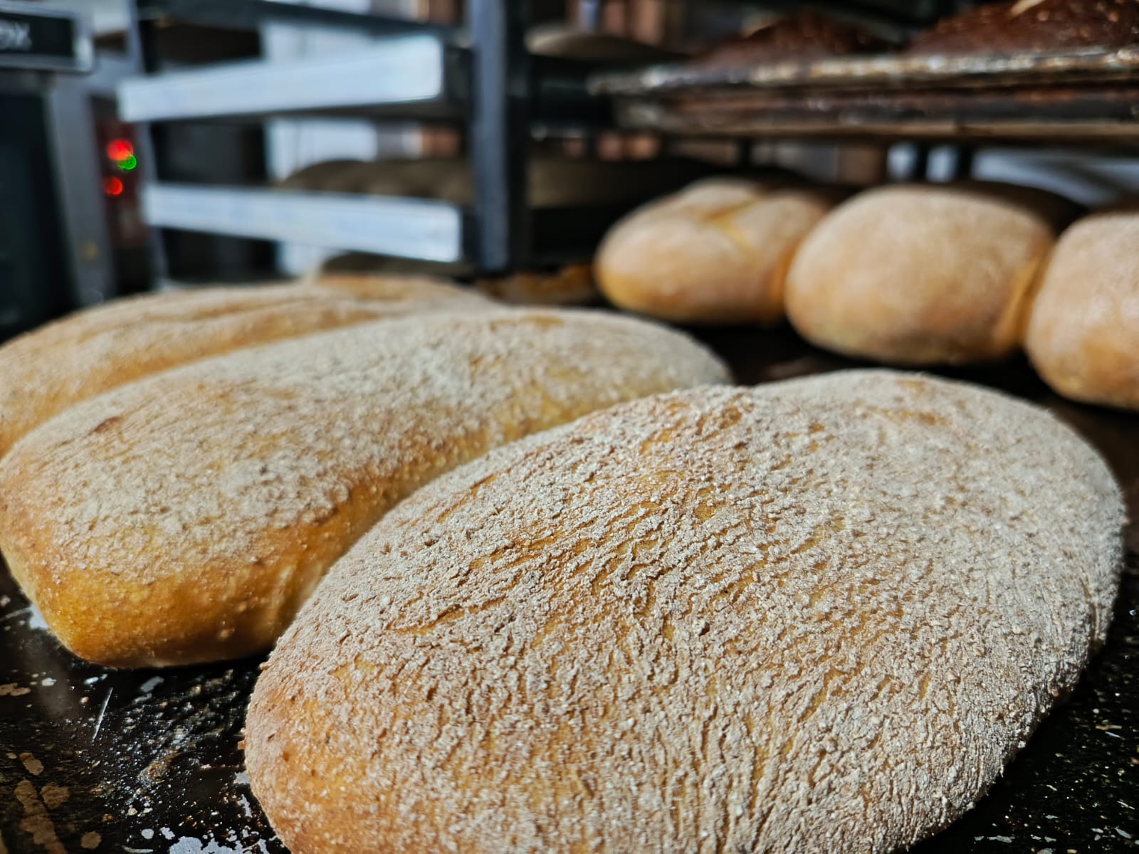 "This doesn't look like the one I buy in the Supermarket!" Well, yeah, genius. This is a ciabatta style, long fermentation, no additives. "It's not sweet enough!" - okay, come here, have a very close look into the oven...