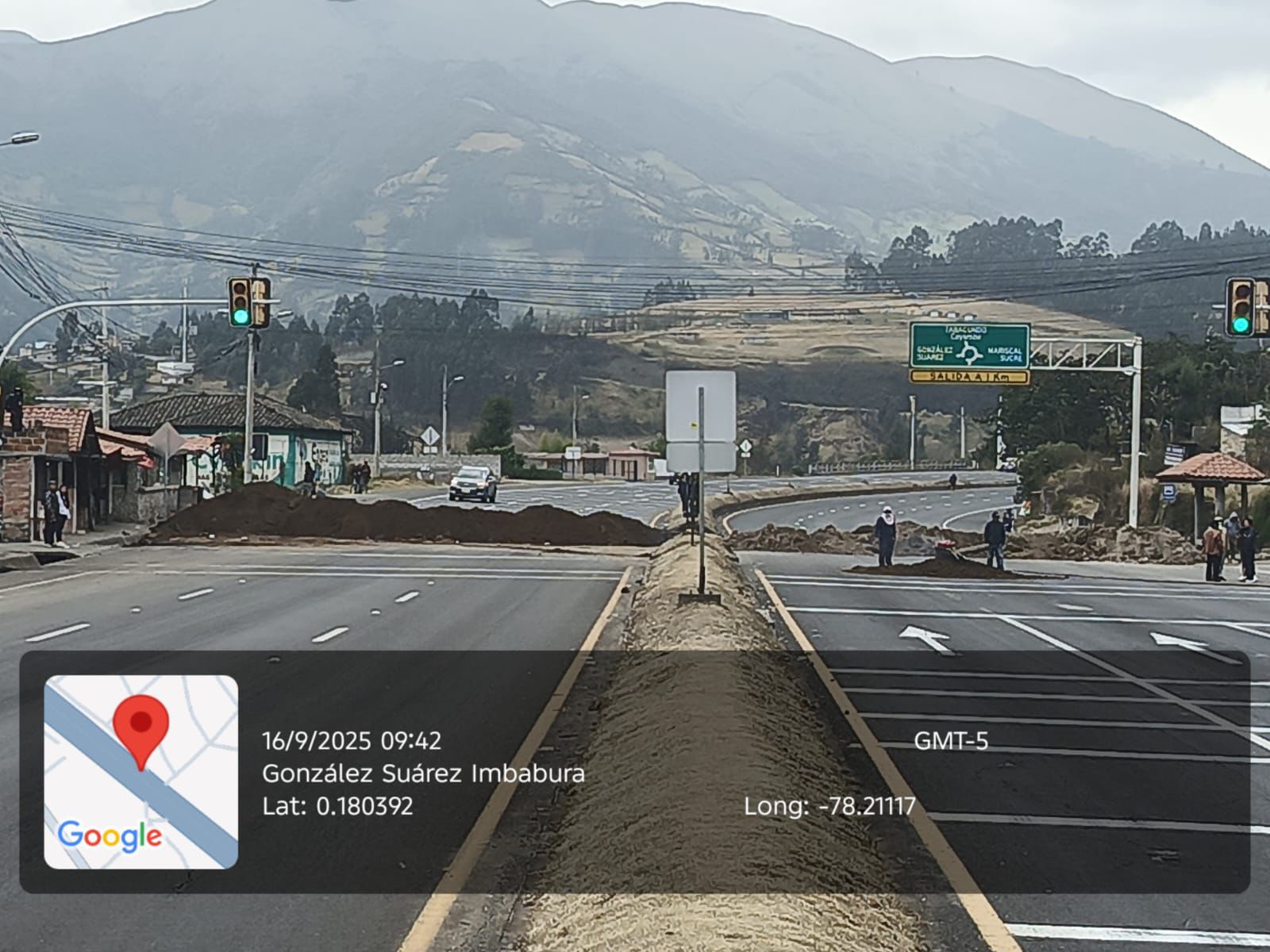 This is a peaceful blockade. Let's hope we don't get to the burning tires again. Picture came from our community chat.