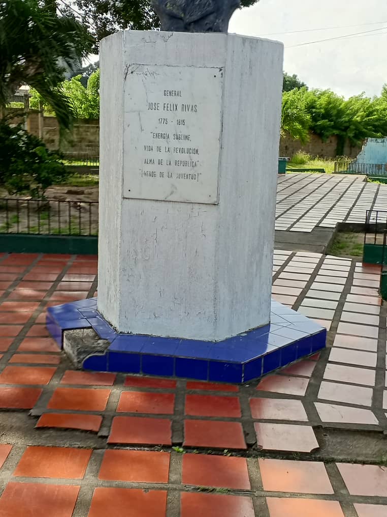 plaza R (5).jpeg