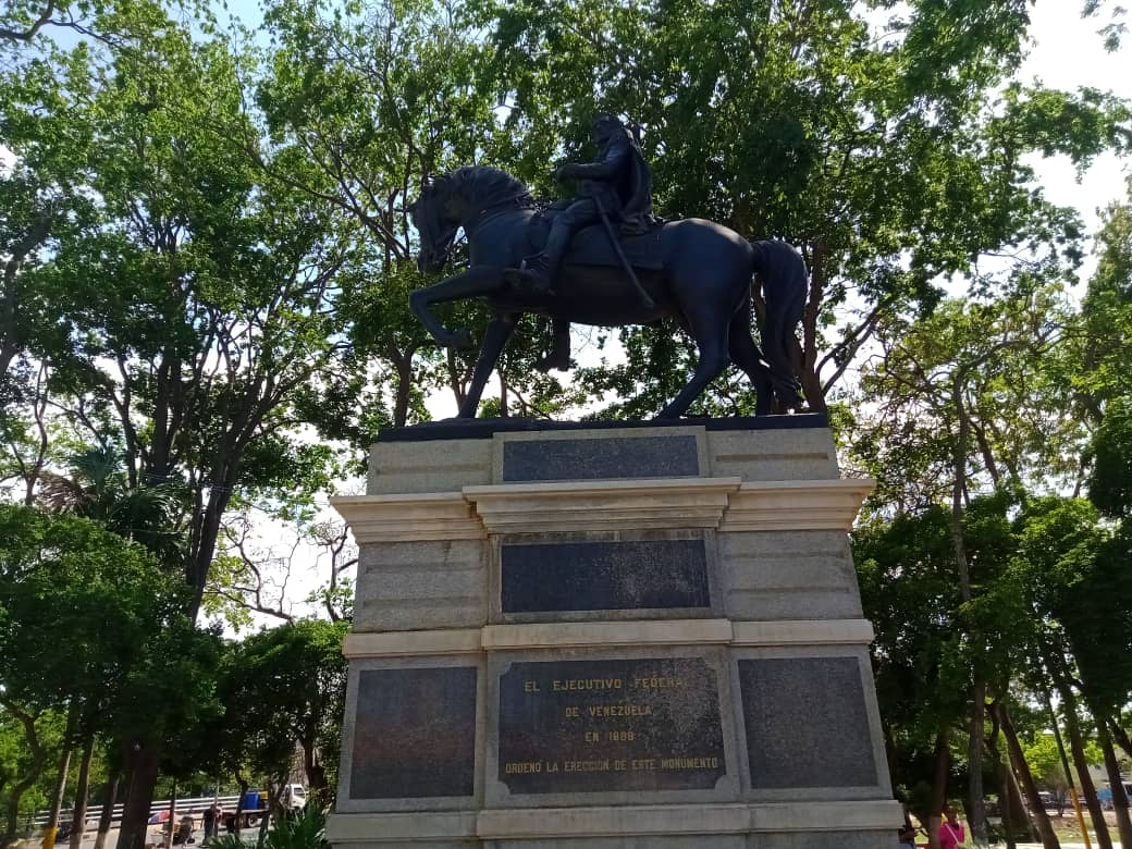 ESCULTURAS (1).jpeg