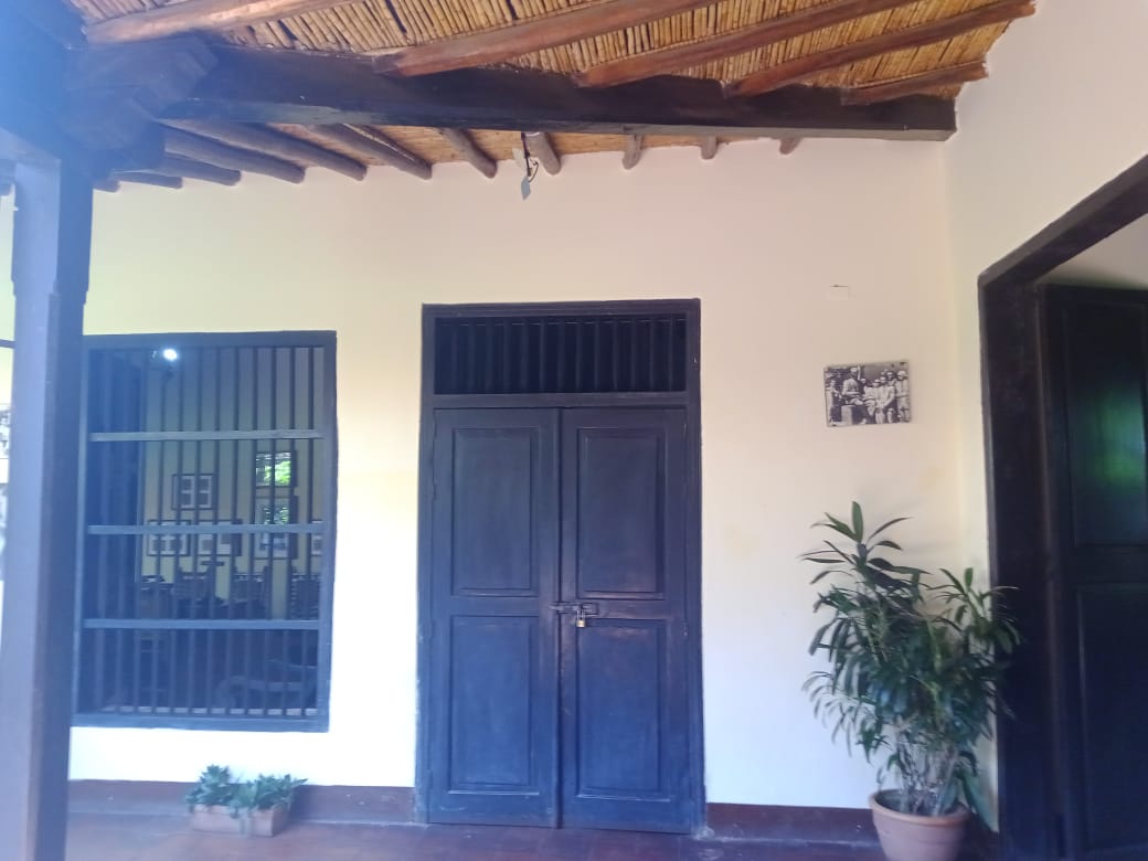 Oficina y pasillo 1 (4).jpeg