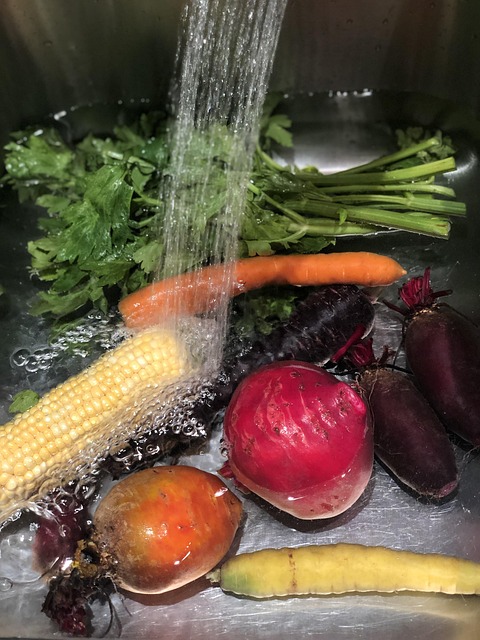 washing-vegetables-5012316_640.jpg