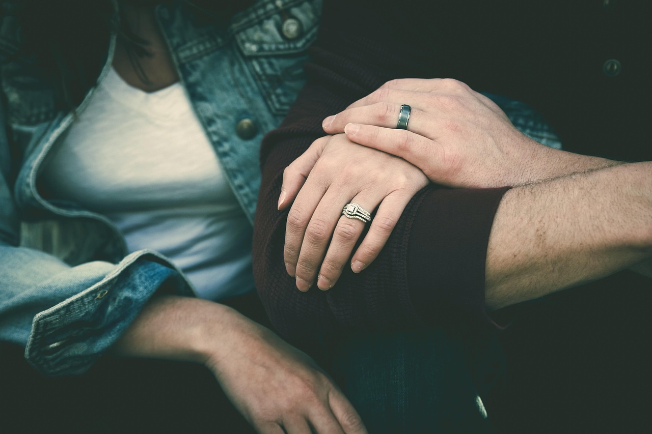 valentines-day-background-1845334_1280.jpg