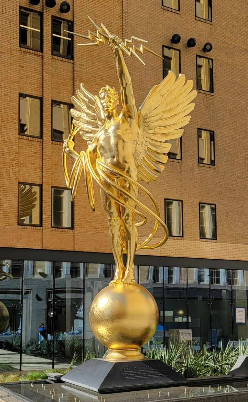 statue.jpg