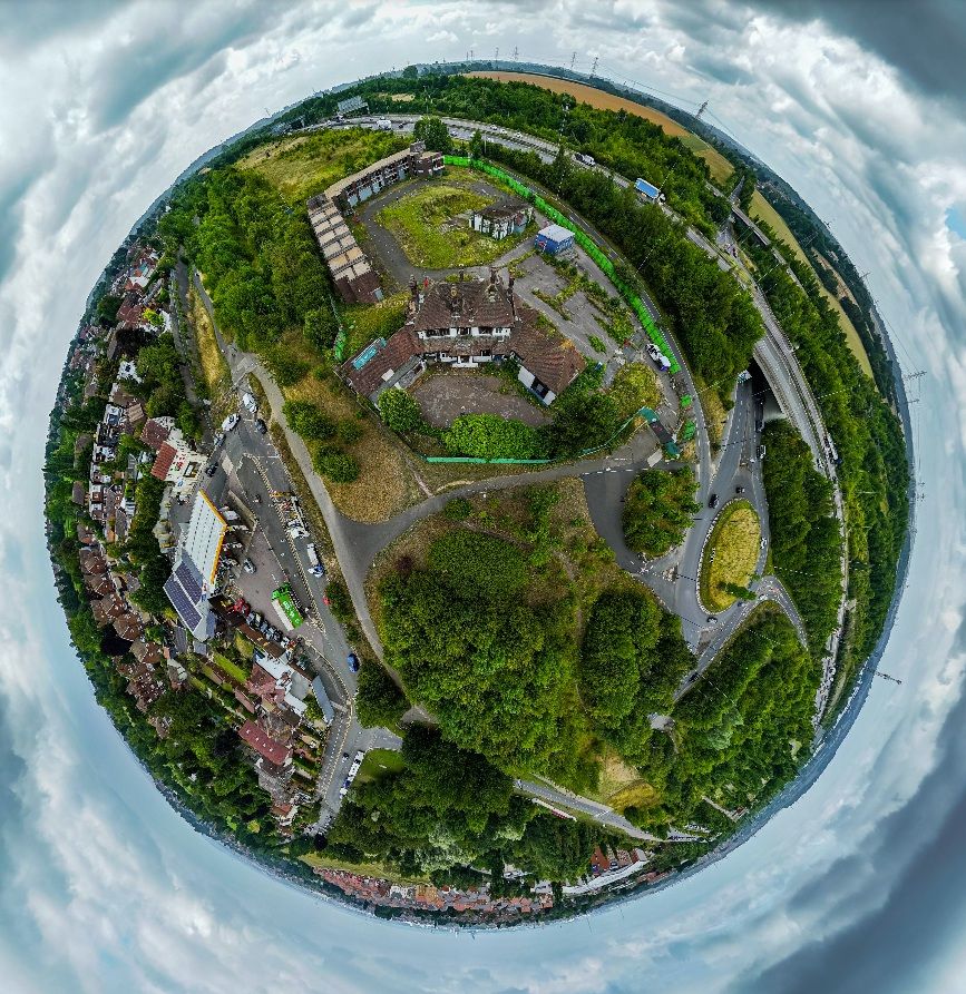 Kent Tollgate BnB planet.jpg