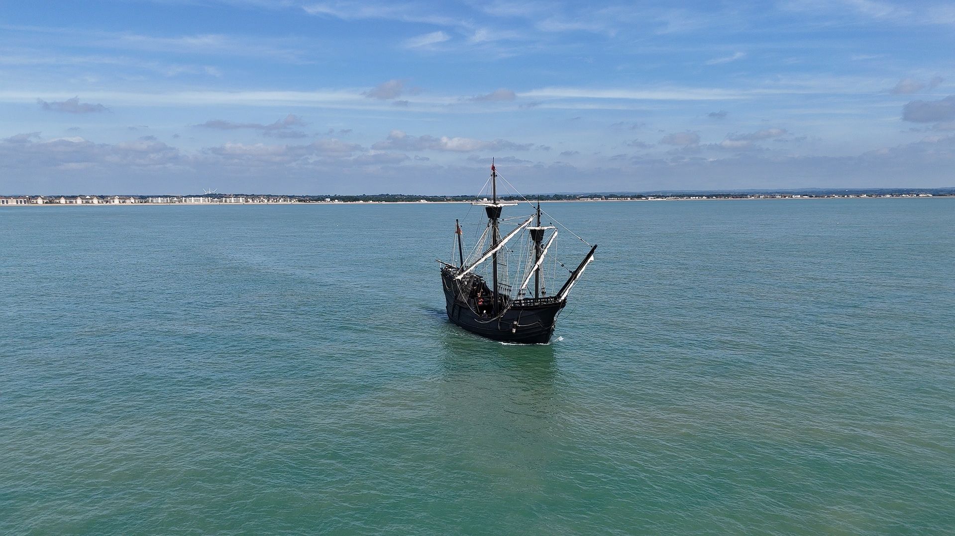 Nao Victoria leaving Eastbourne4.jpg