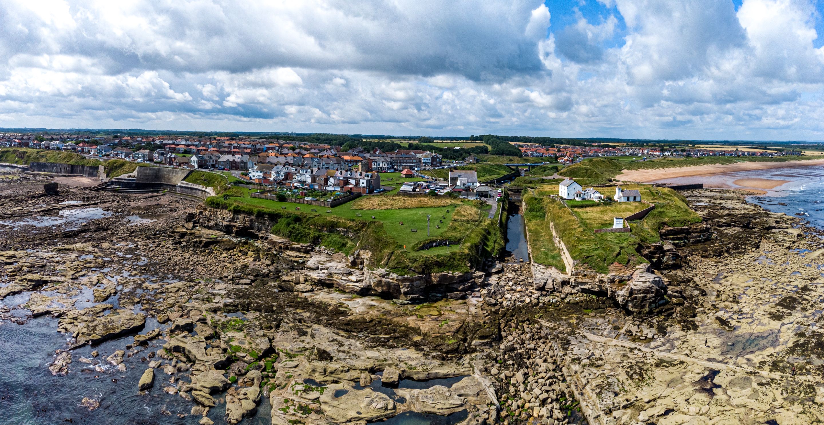 Seaton Sluice2 edited.jpg