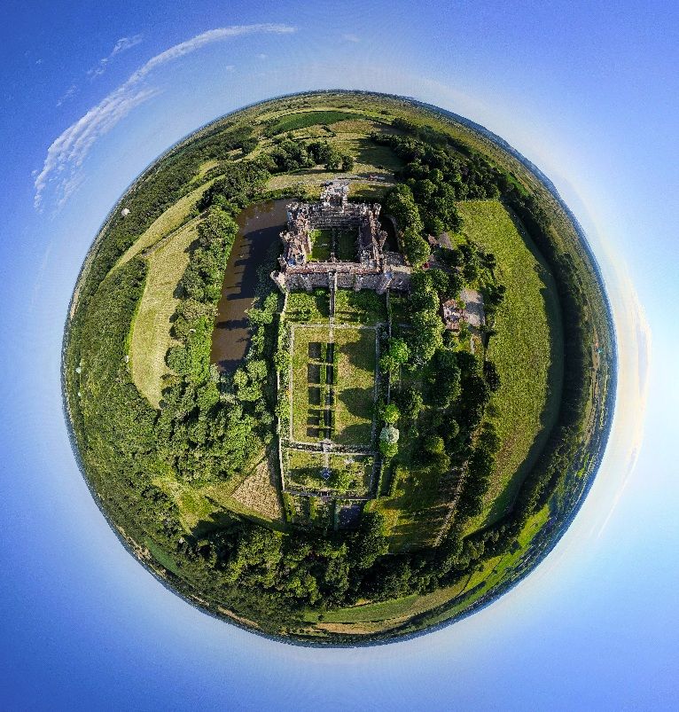 Herstmonceux Castle planet.jpg