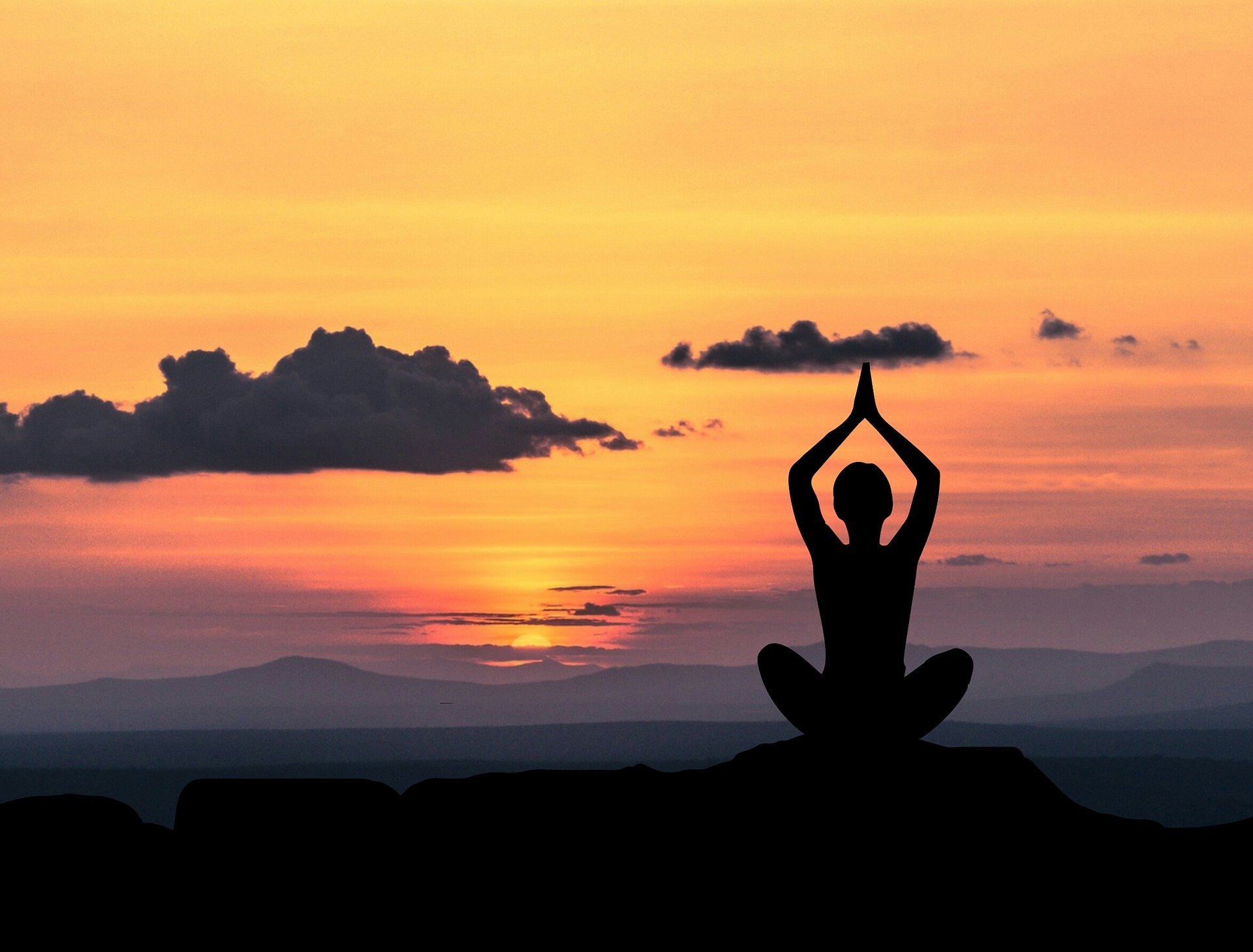 yoga-g1ec3434f8_1920.jpg