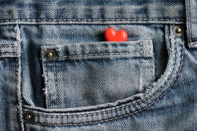jeans-8170757_640.jpg