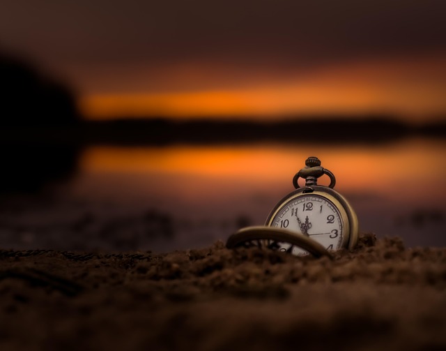 hourglass-8353745_640.jpg