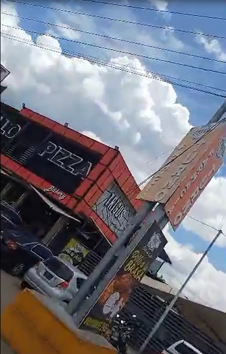jpñ.png/