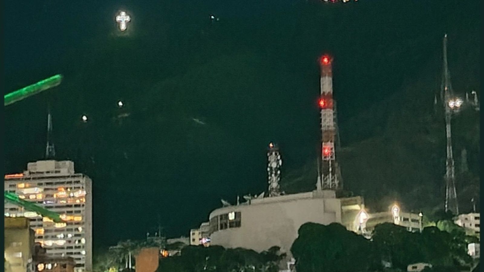 Cuando la noche tiene su encanto (3).jpg