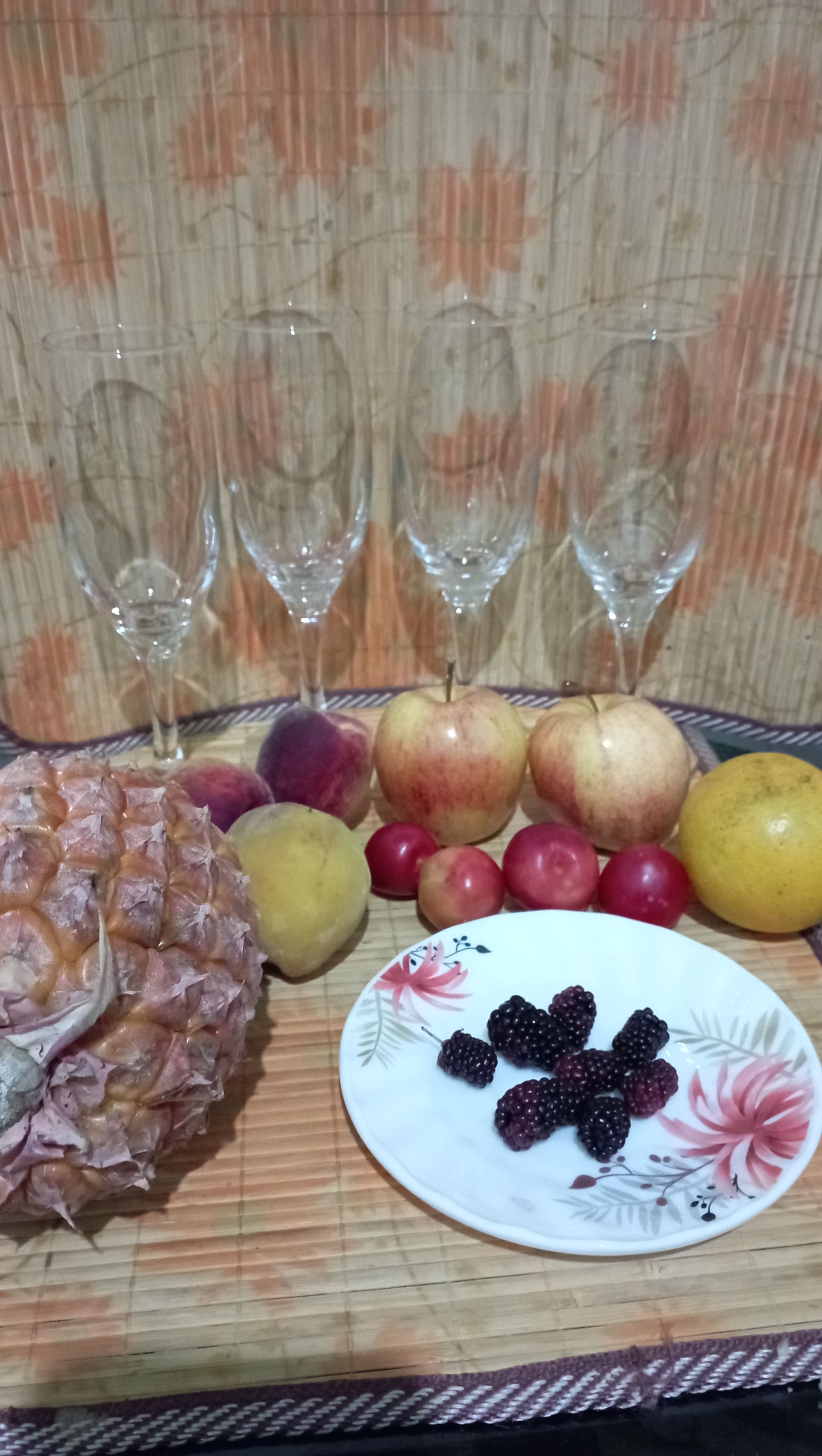 @chacald.dcymt/cocktail-tropical-fruit-punch-or-to-bid-farewell-to-the-old-year-eng-esp