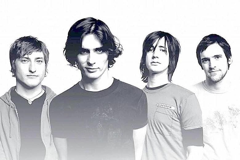 all-american-rejects-move-along-cover-artwork-inset.jpg