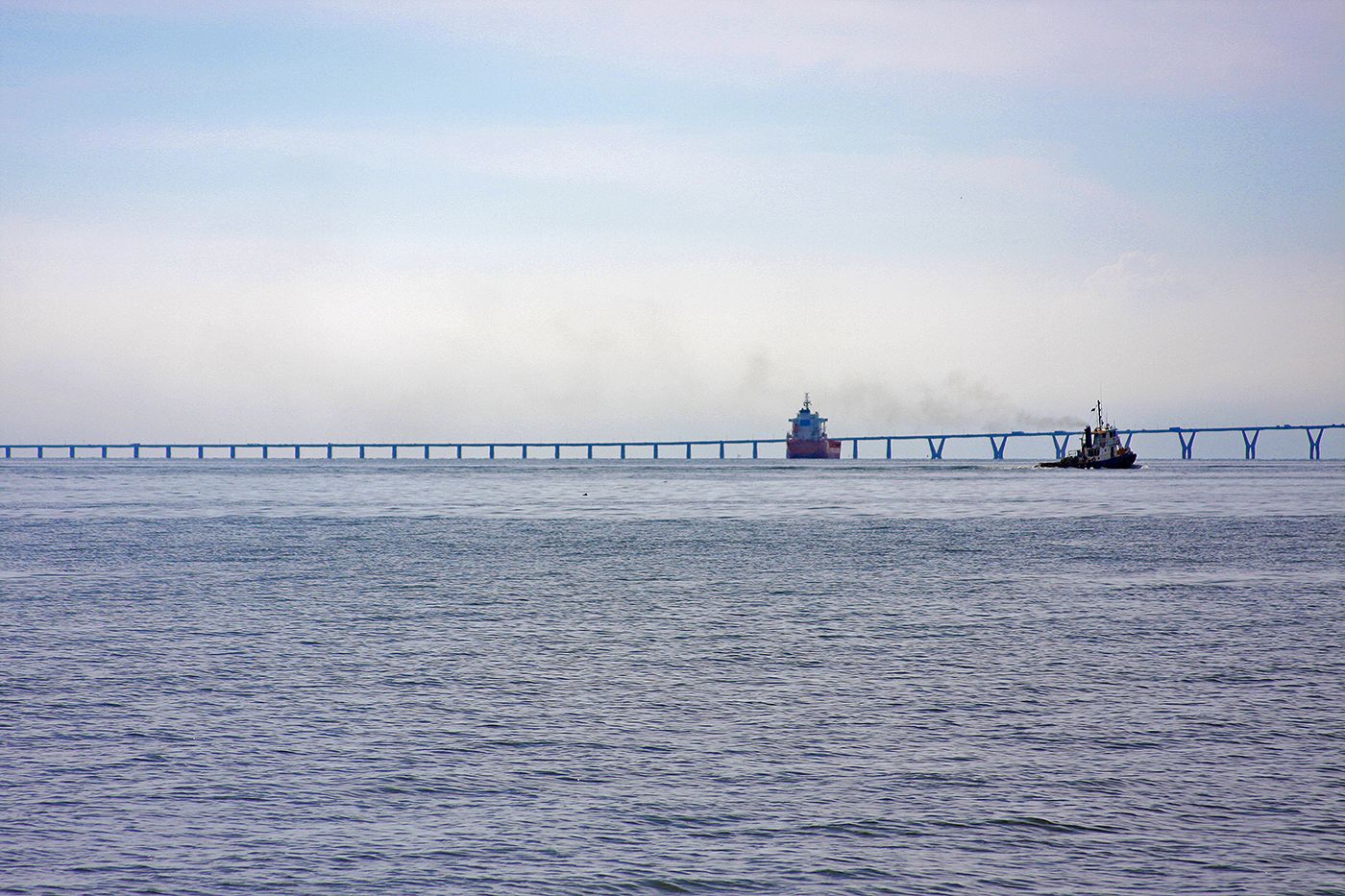 PuenteSobreElLago-12, edit.jpg