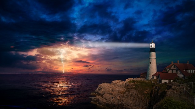lighthouse-4241186_640.jpg