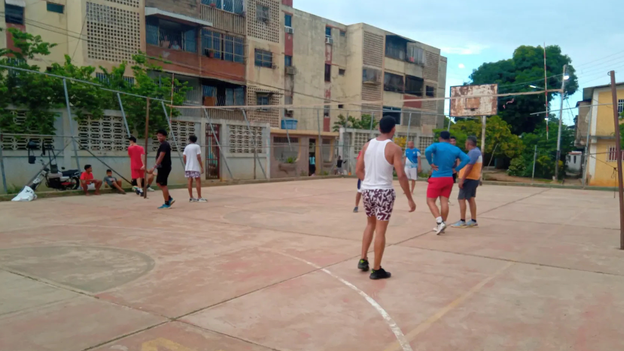Copia de Voleibol en los Apartamentos Diversión y Esfuerzo”_20250919_003513_0000.png
