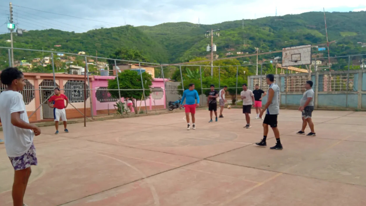 Copia de Voleibol en los Apartamentos Diversión y Esfuerzo”_20250919_003237_0000.png