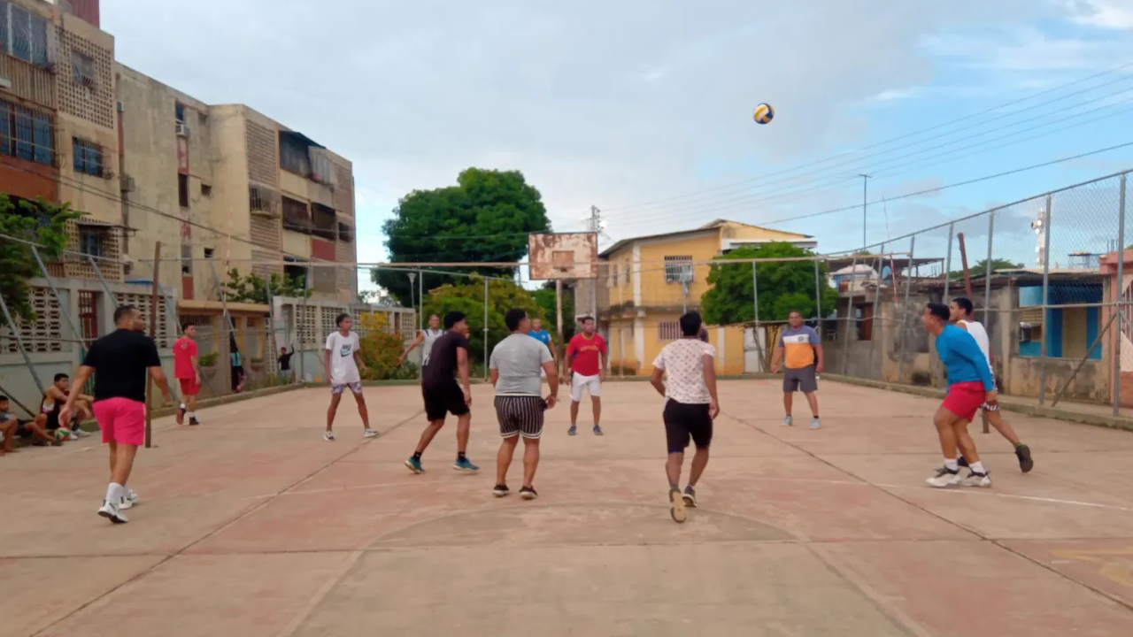 Copia de Voleibol en los Apartamentos Diversión y Esfuerzo”_20250919_003453_0000.png