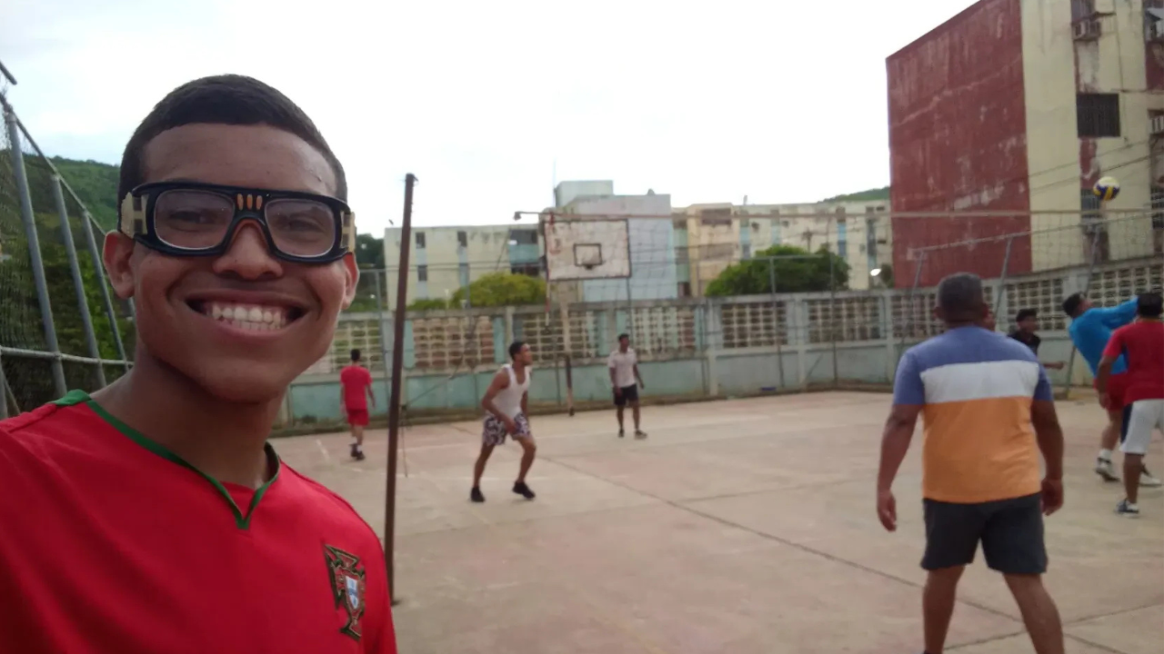 Copia de Voleibol en los Apartamentos Diversión y Esfuerzo”_20250919_003201_0000.png