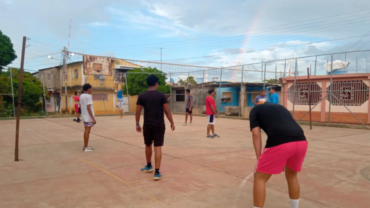 Copia de Voleibol en los Apartamentos Diversión y Esfuerzo”_20250919_003433_0000.png