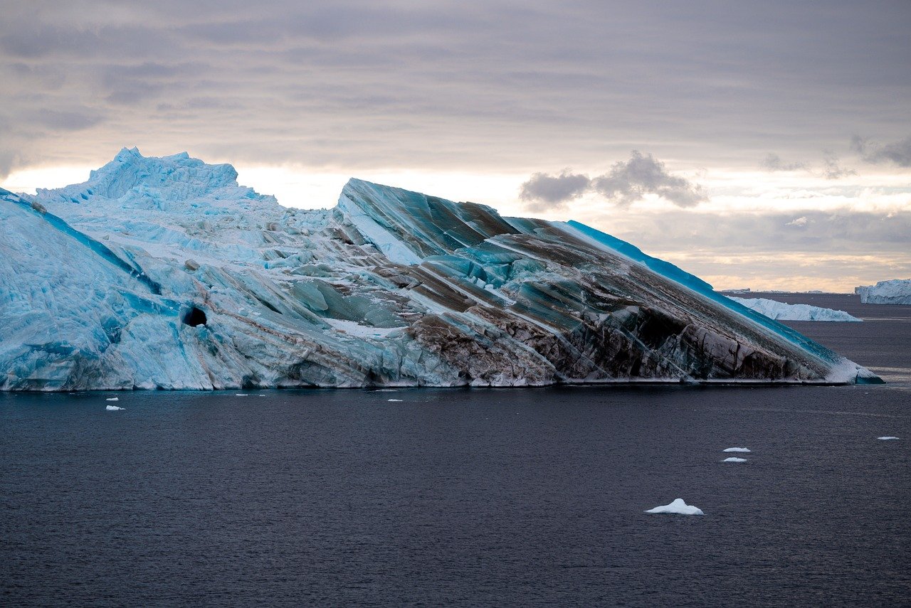iceberg-9729316_1280.jpg