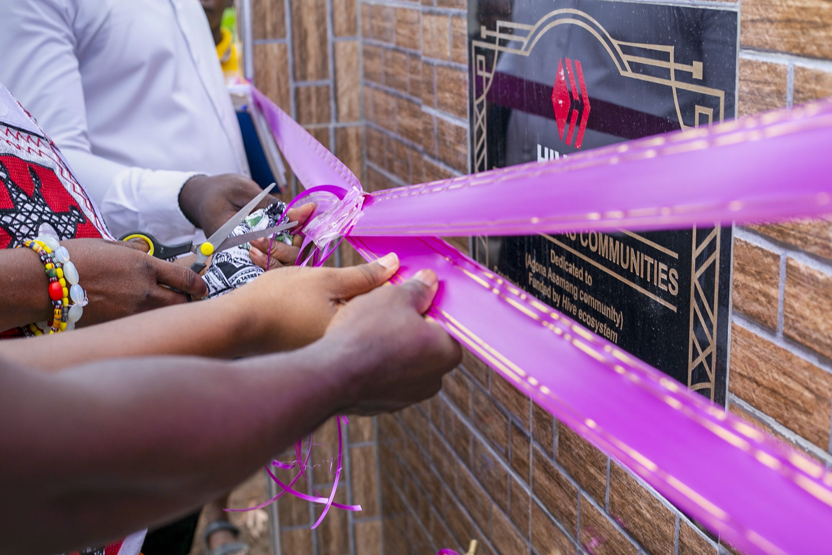 @collinz/hive-celebrates-world-water-day-with-the-successful-launch-of-the-sixth-borehole-in-ghana