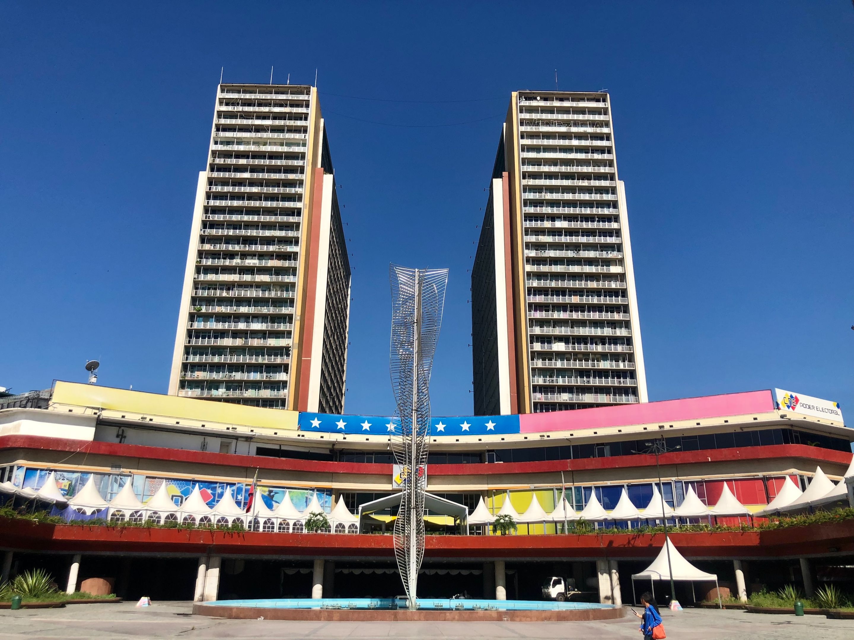 PlazaDiegoIbarra2.jpg